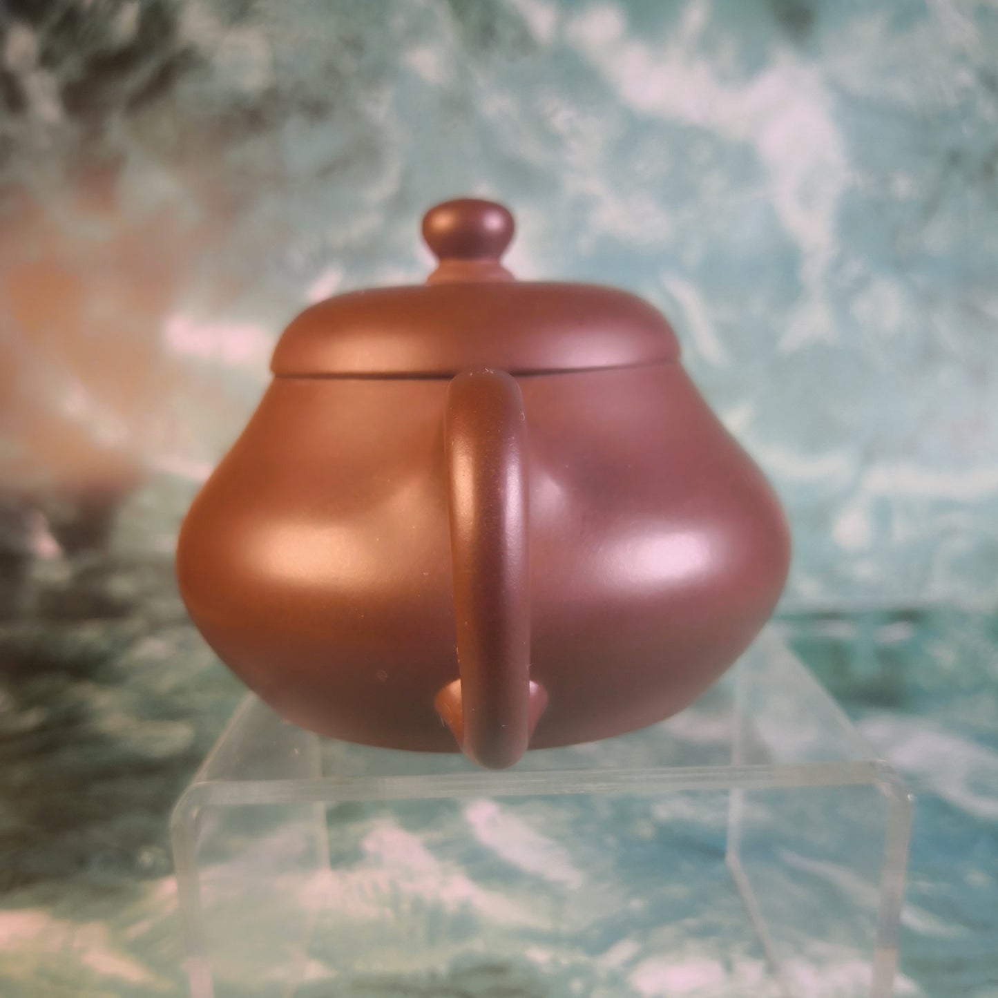 Zisha teapot Pear-shaped, handmade by Studio Craftsmanship