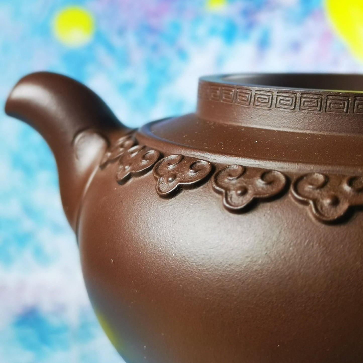 Zisha teapot Yun Jian Ru Yi, handmade by Artist Level 2, CAO Lan Fang 曹兰芳 L2-2011 紫泥“三脚云肩如意”