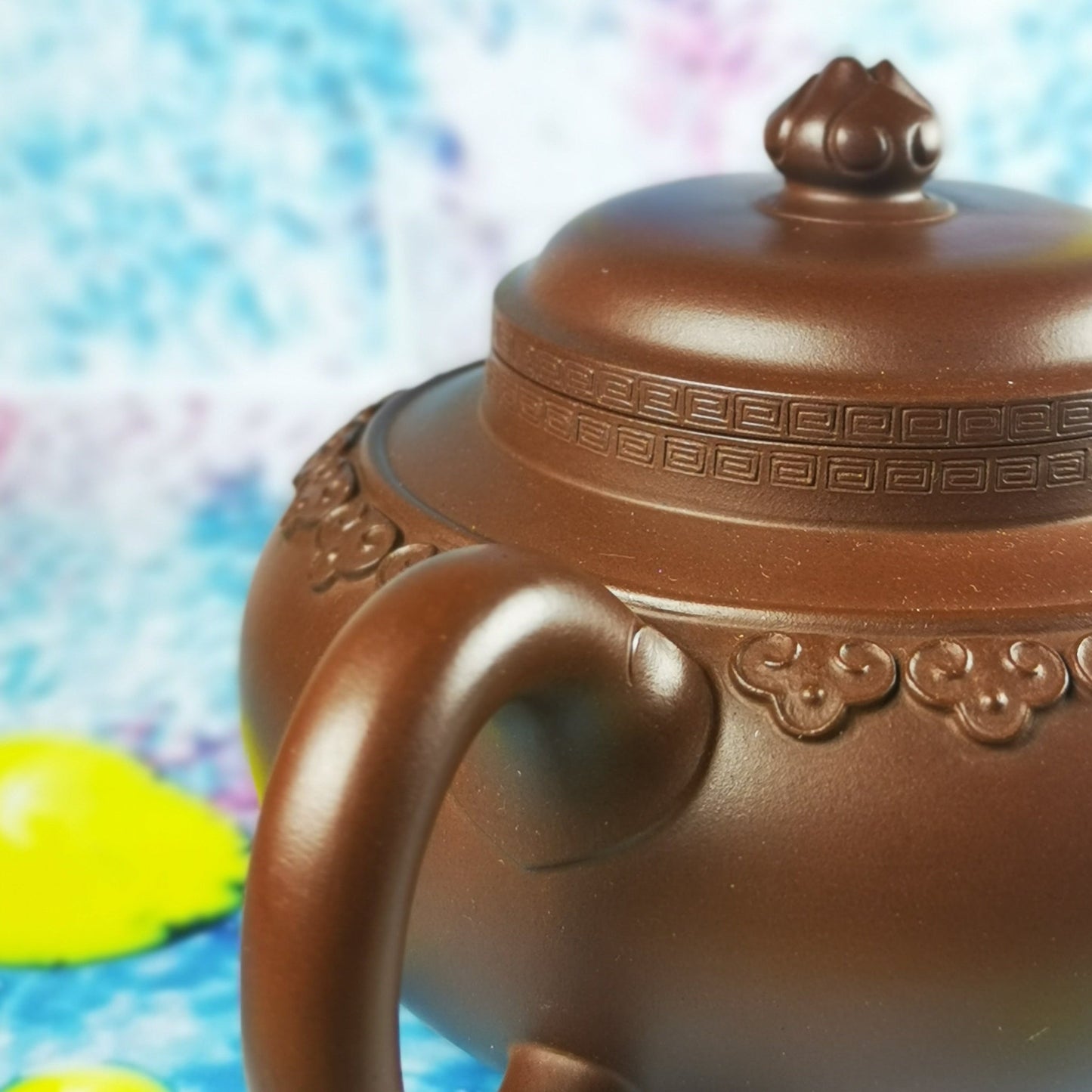Zisha teapot Yun Jian Ru Yi, handmade by Artist Level 2, CAO Lan Fang 曹兰芳 L2-2011 紫泥“三脚云肩如意”