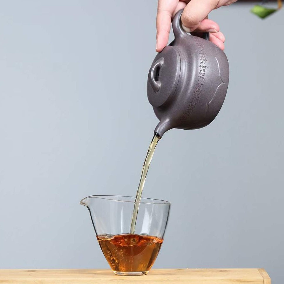 Zisha teapot Lian Yi, handmade by artist Level 3, YANG Fei 杨菲(L3-2021)大水潭紫泥 紫砂壶 “莲意”
