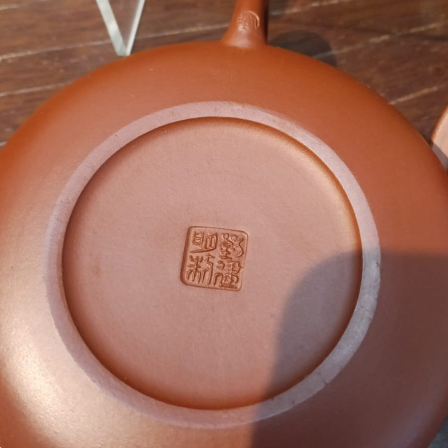 ZISHA TEAPOT ZHU NI DOU LI, HANDMADE BY STUDIO CRAFTSMANSHIP, LIU JIAN-MING, Zi Ni