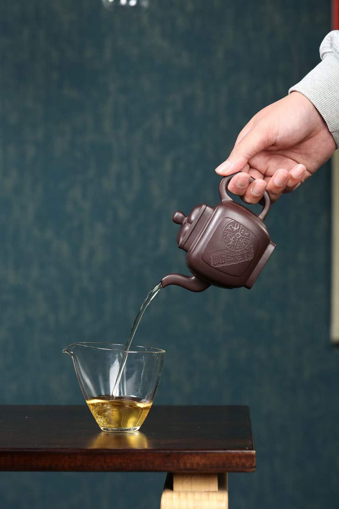 Zisha teapot Si Fang kui Ling, handmade by artist Level 3, YANG Fei(L3-2021)"Four-sided Kui Ling", Zi Ni