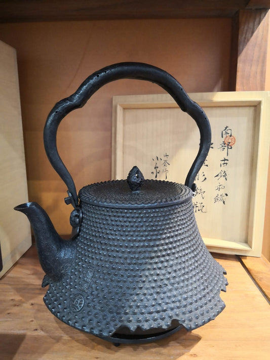 Shioya Gata Shape Japan  Satetsu Tetsubin Iron Kettle by Koizumi Nizaemon XI