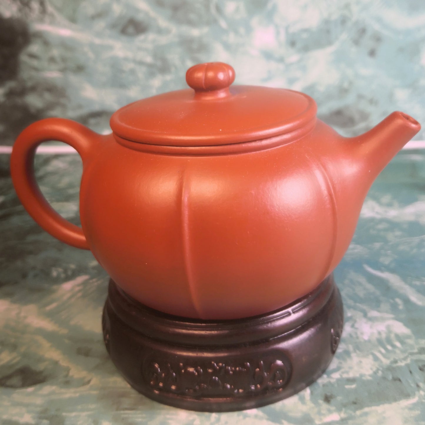 Zisha teapot Lotus Petals, handmade by artist Level 4, TANG Li-Jie 唐丽洁(L4-2019) 朱泥紫砂壶 “莲瓣”