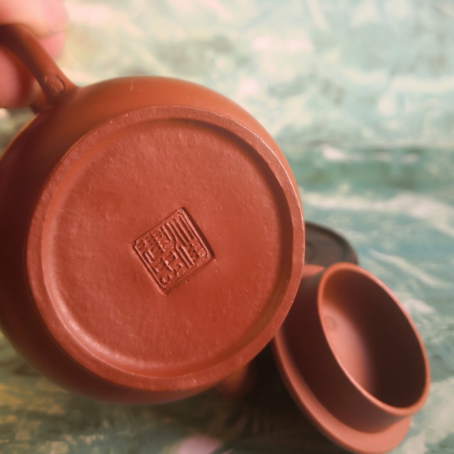 Zisha teapot Gong Deng, handmade by Studio Craftsmanship WANG Jian-Zhong,Zu Ni