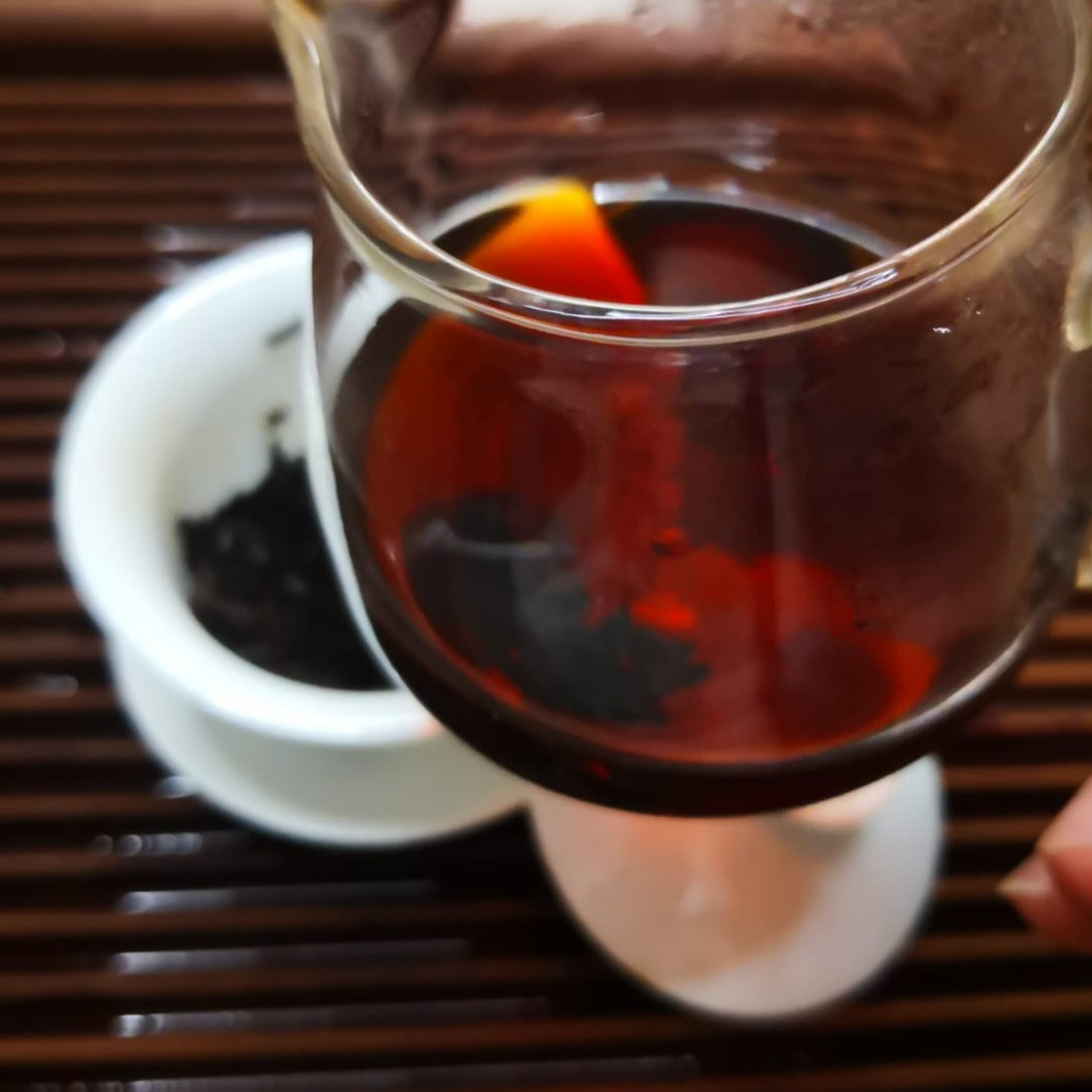 Mt Bulang Shou PuEr teacake 2010 Premium Grade 布朗山 古树 宫廷普洱熟茶 200g