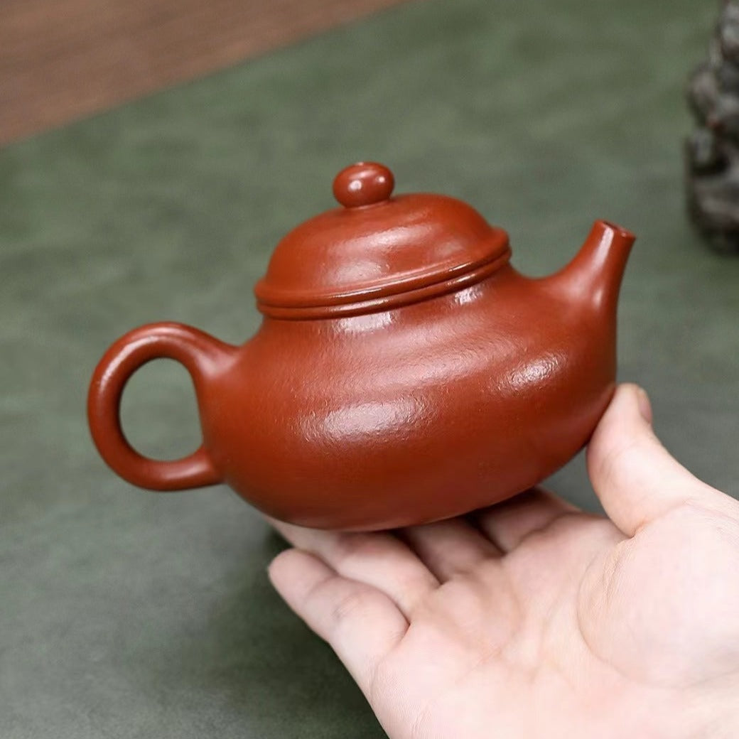 Zisha teapot RONG TIAN, handmade by artist Level 3, YANG Fei（L3-2021）Zhu Ni