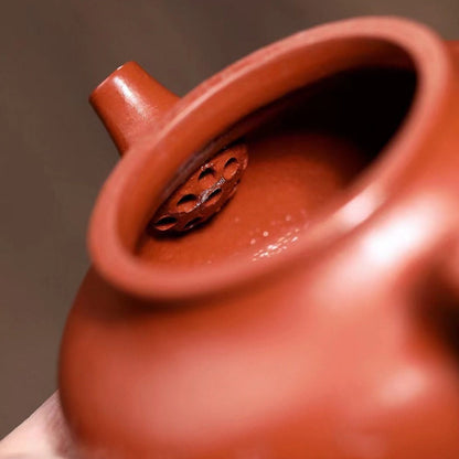 Zisha teapot RONG TIAN, handmade by artist Level 3, YANG Fei（L3-2021）Zhu Ni