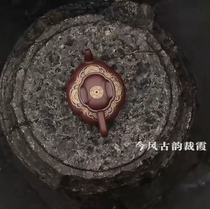 Zisha teapot by Level 1A Grandmasters, JI Yi-Shun 季益顺 Signature masterpiece 金玉砂 【紫玉金砂】卡金丝镶嵌工艺