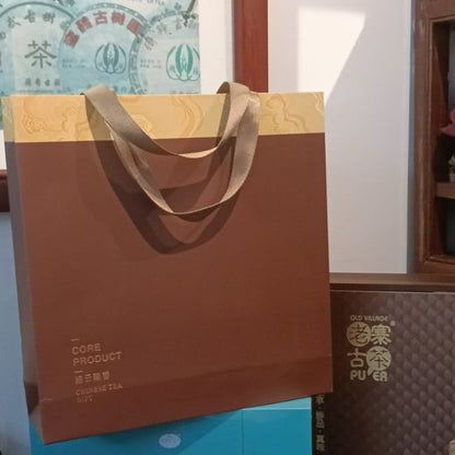 Tea Cake Gift Box with Tea Knife and Carrying Bag