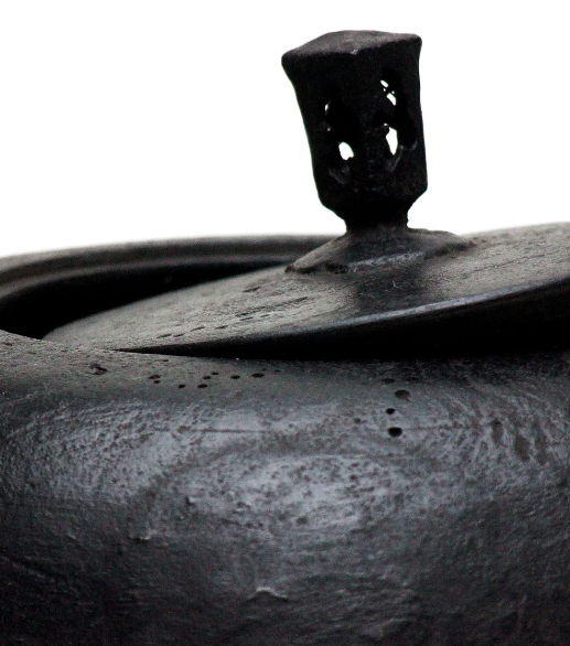 Kikko Gata Shape Japan Tetsubin Iron Kettle by Koizumi Nizaemon XI