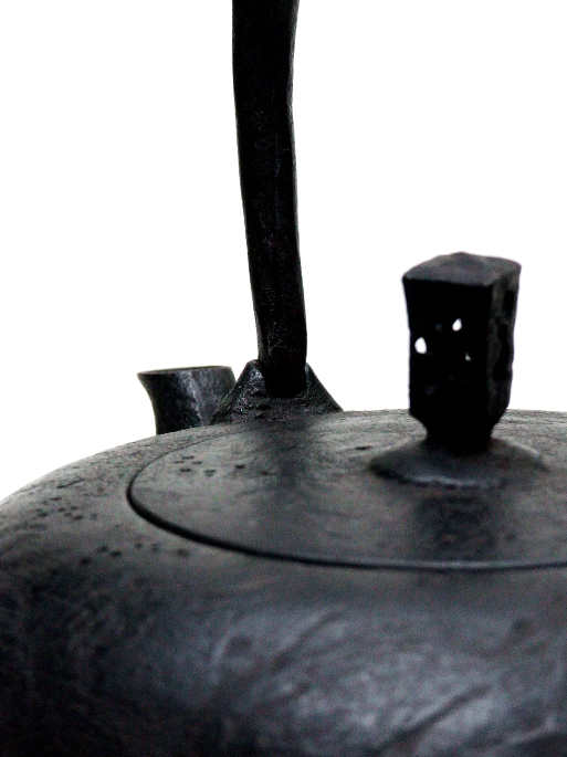 Kikko Gata Shape Japan Tetsubin Iron Kettle by Koizumi Nizaemon XI