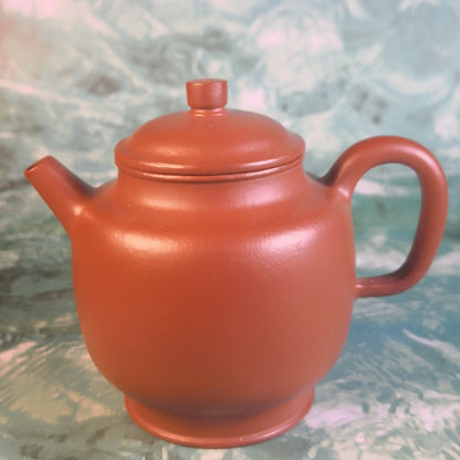 Zisha teapot Gong Deng, handmade by Artist Level 4 L4-2021) RAO Qing ZHU NI