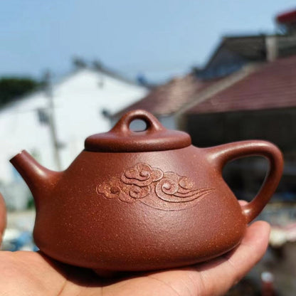 Zisha teapot Jiang Po Ni, Zi Ye Shi Piao, handmade by Studio Craftsmanship LIU Hai-Xia, Jiang Po Ni