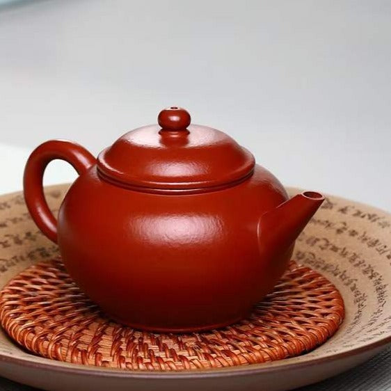 Zisha teapot by artist Level 4, ZHU Li-Ping 朱丽萍（L4-2015）赵庄 朱泥 水平