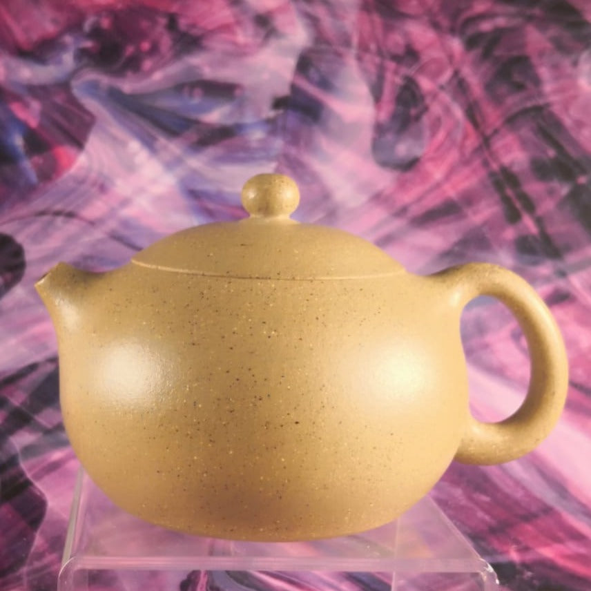 Zisha teapot by artist Level 4, CAO Bo 曹博 (L4-2014) 黄金段泥紫砂壶 “西施”