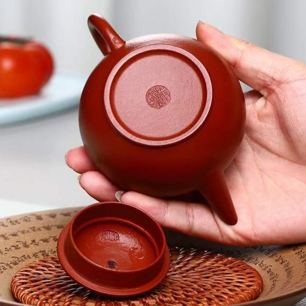Zisha teapot by artist Level 4, ZHU Li-Ping 朱丽萍（L4-2015）赵庄 朱泥 水平